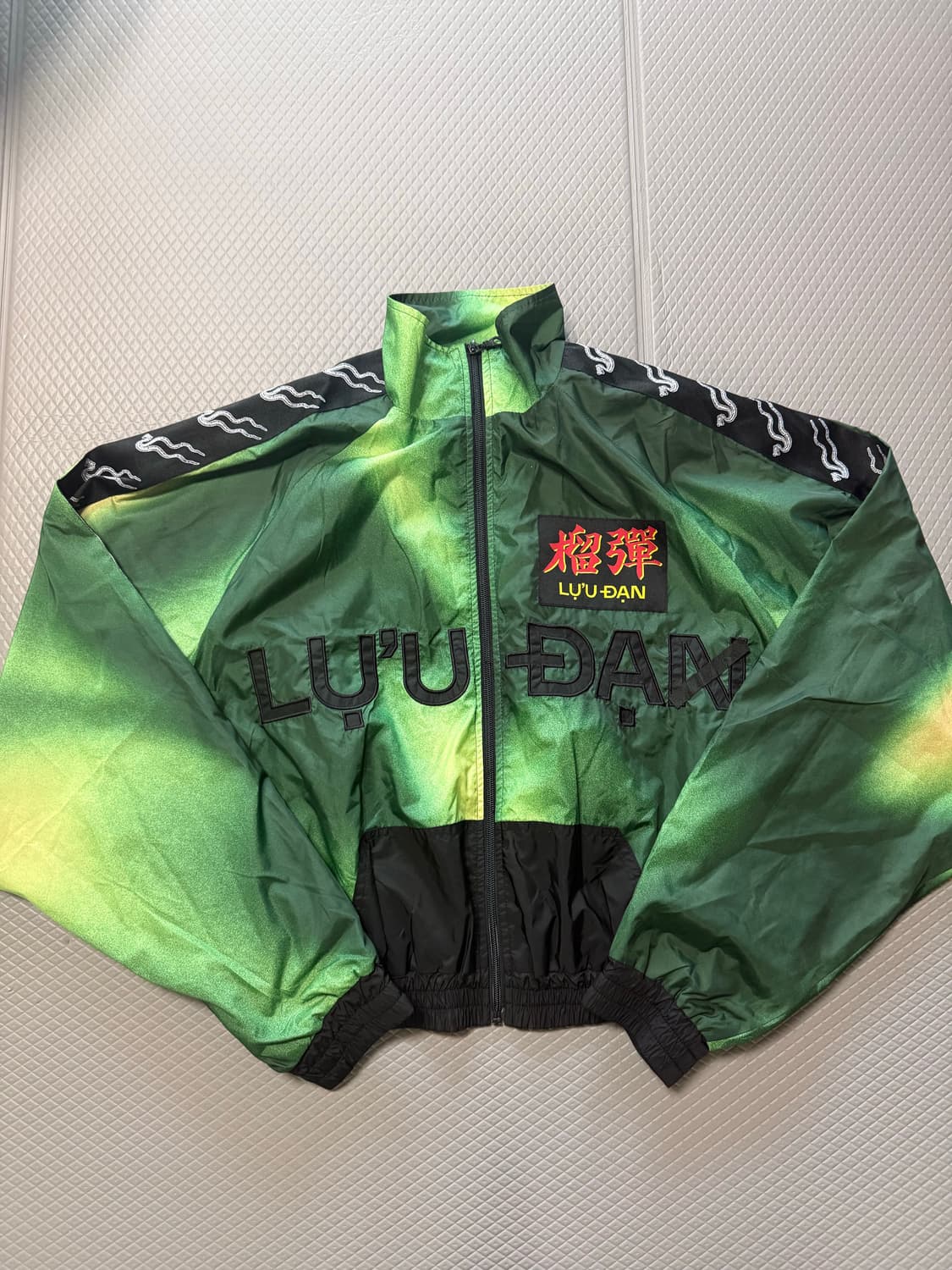 (M) LUU DAN 루단 크롭 트랙 수트 초판 그레디언트 그린 상품이미지1