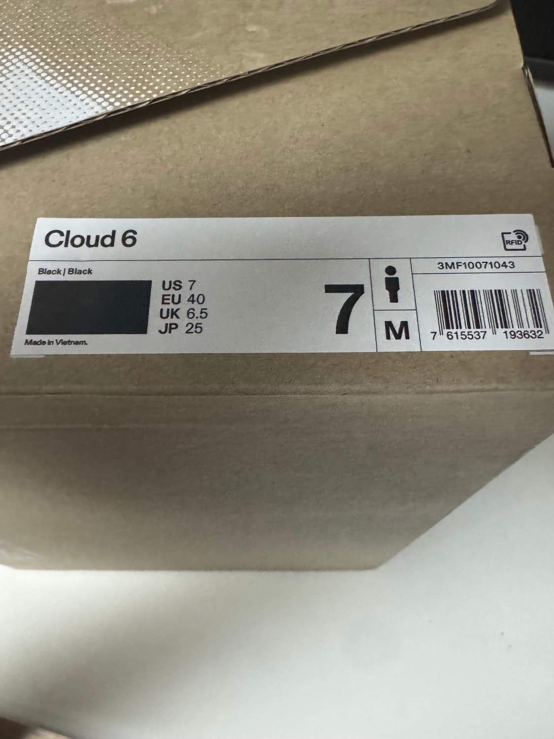 [새상품] 온러닝 클라우드6(250) 상품이미지3