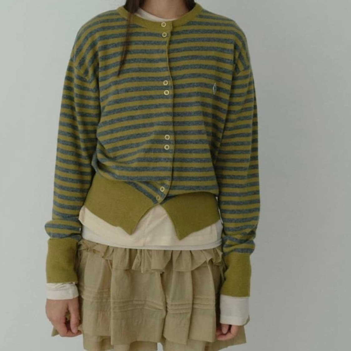 노컨텐츠 투버튼 스트라이프 배색 가디건 상품이미지1