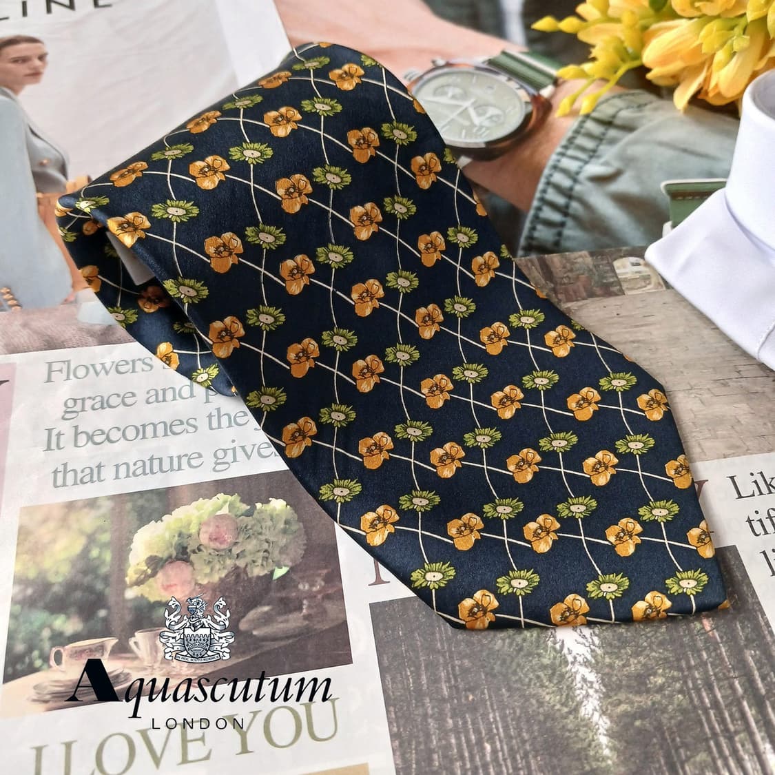 아쿠아스큐텀 실크 네이비 플로럴 넥타이 9.4cm A+등급 A18820
 상품이미지1