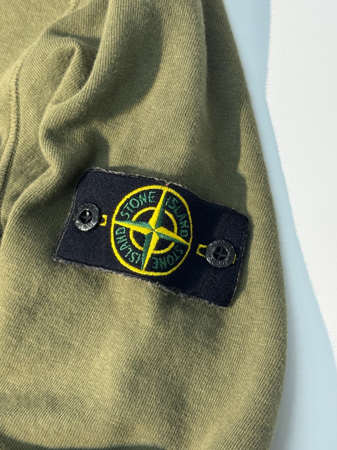 스톤 아일랜드 맨투맨(T48) 상품이미지4