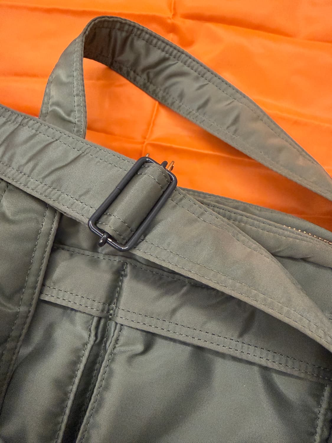 포터 탱커 숄더백 s 세이지그린 상품이미지3