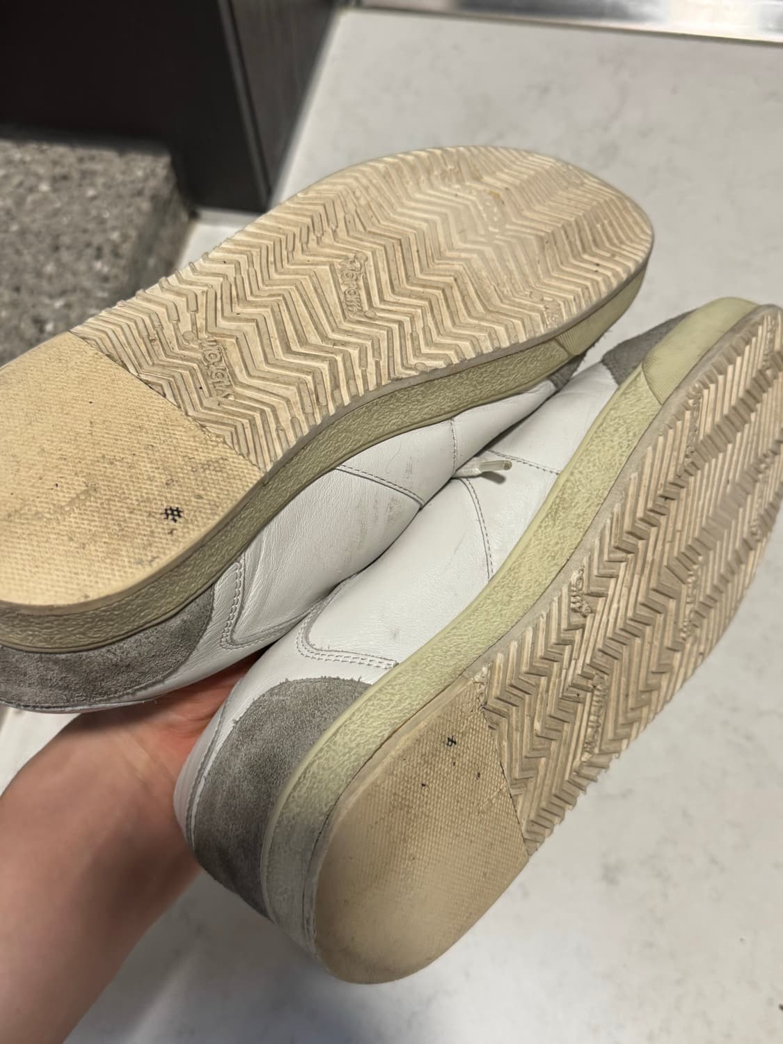 셀린느 남성 스니커즈 42중고 개급처 상품이미지8