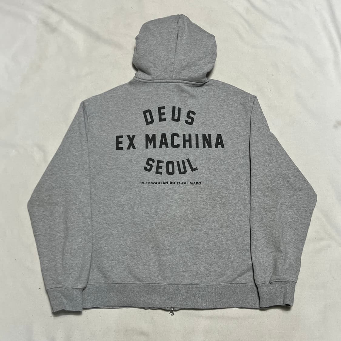L 데우스 엑스 마키나 서울 어드레스 그레이 후드 집업 상품이미지3