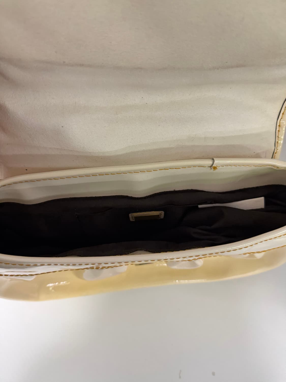 정품) 펜디 FF 버클 아이보리 숄더백 토트백 상품이미지7