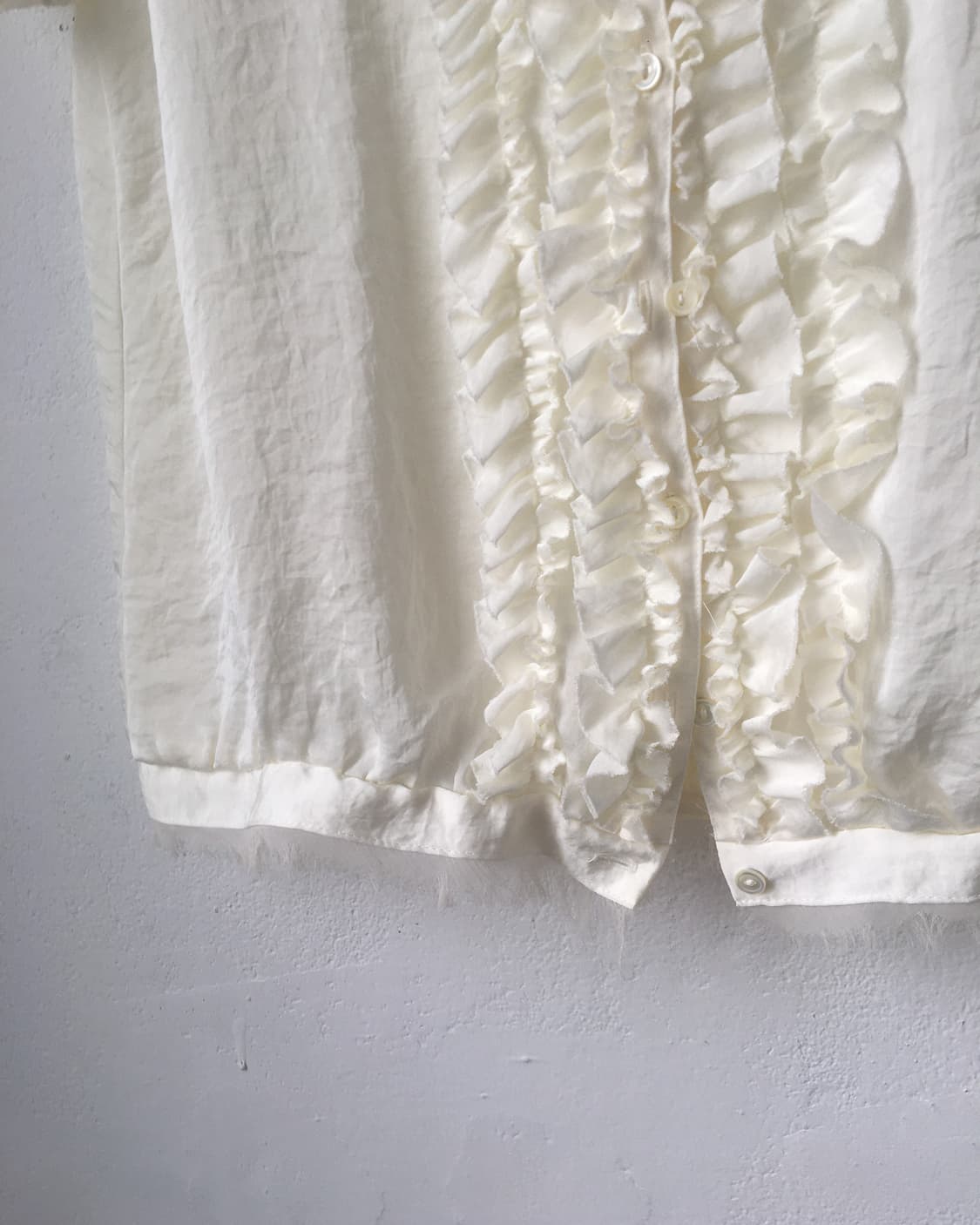 Frill point glossy shirt 상품이미지5