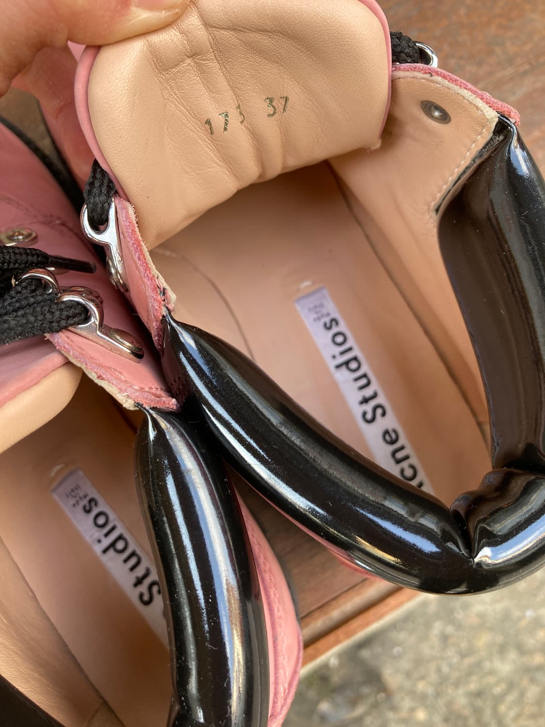 아크네스튜디오 핑크 루피 워커 상품이미지4