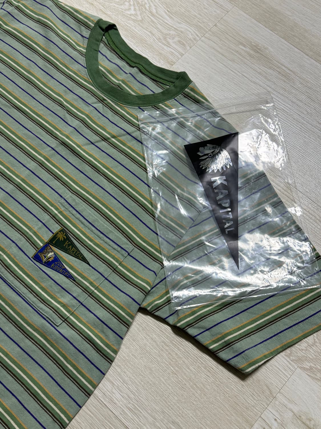 캐피탈 보더티셔츠 상품이미지1