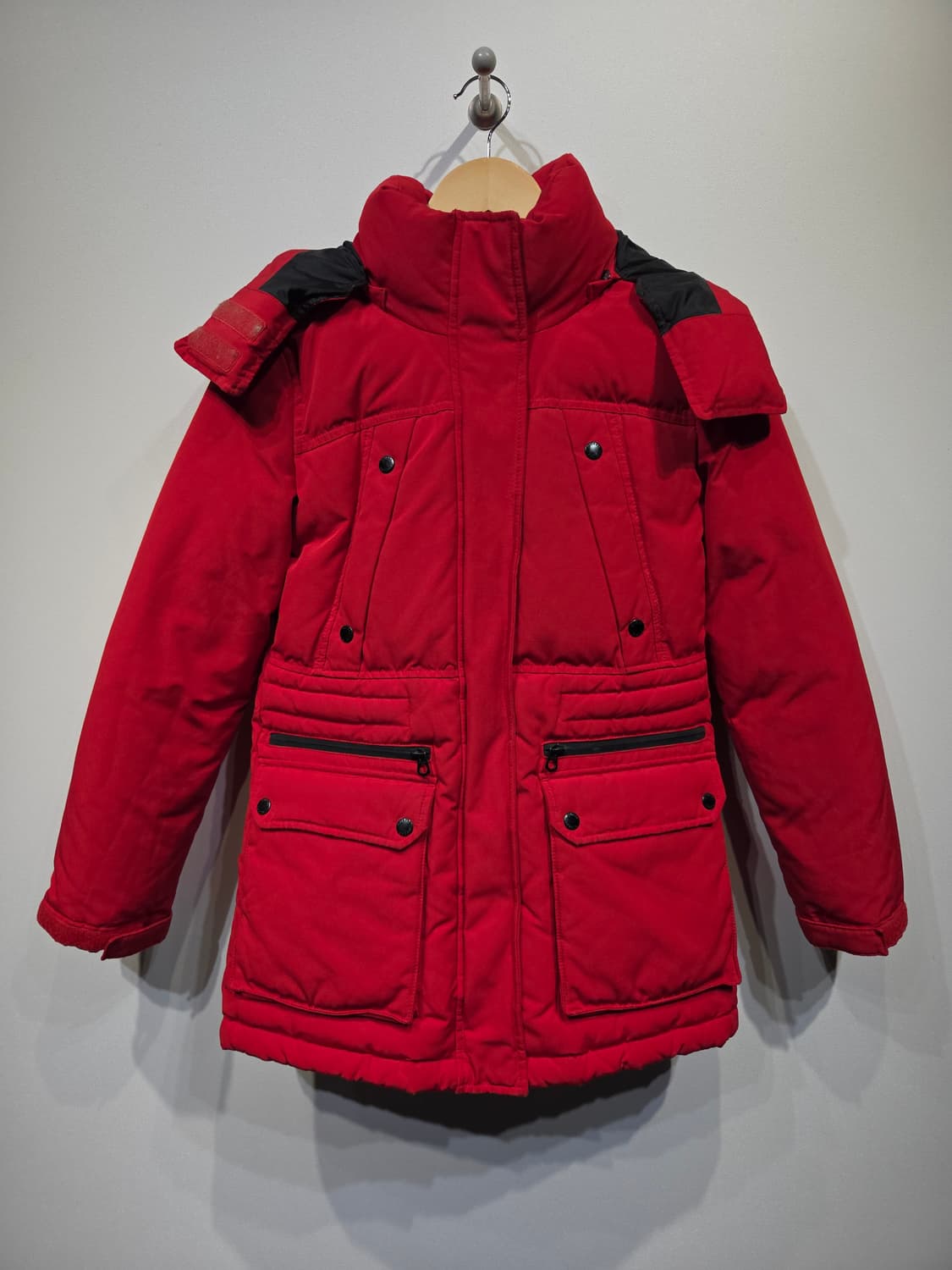 GUESS 게스 여성 레드 오리털 다운 점퍼 상품이미지2