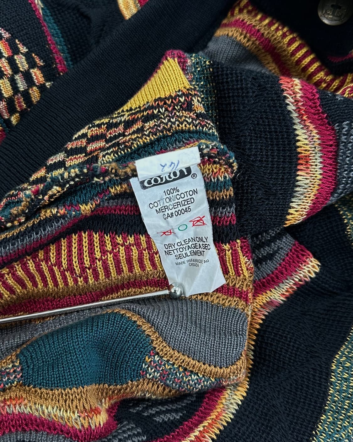 [L]툰드라 캐나다 멀티컬러 3D 케이블 니트 가디건 상품이미지9