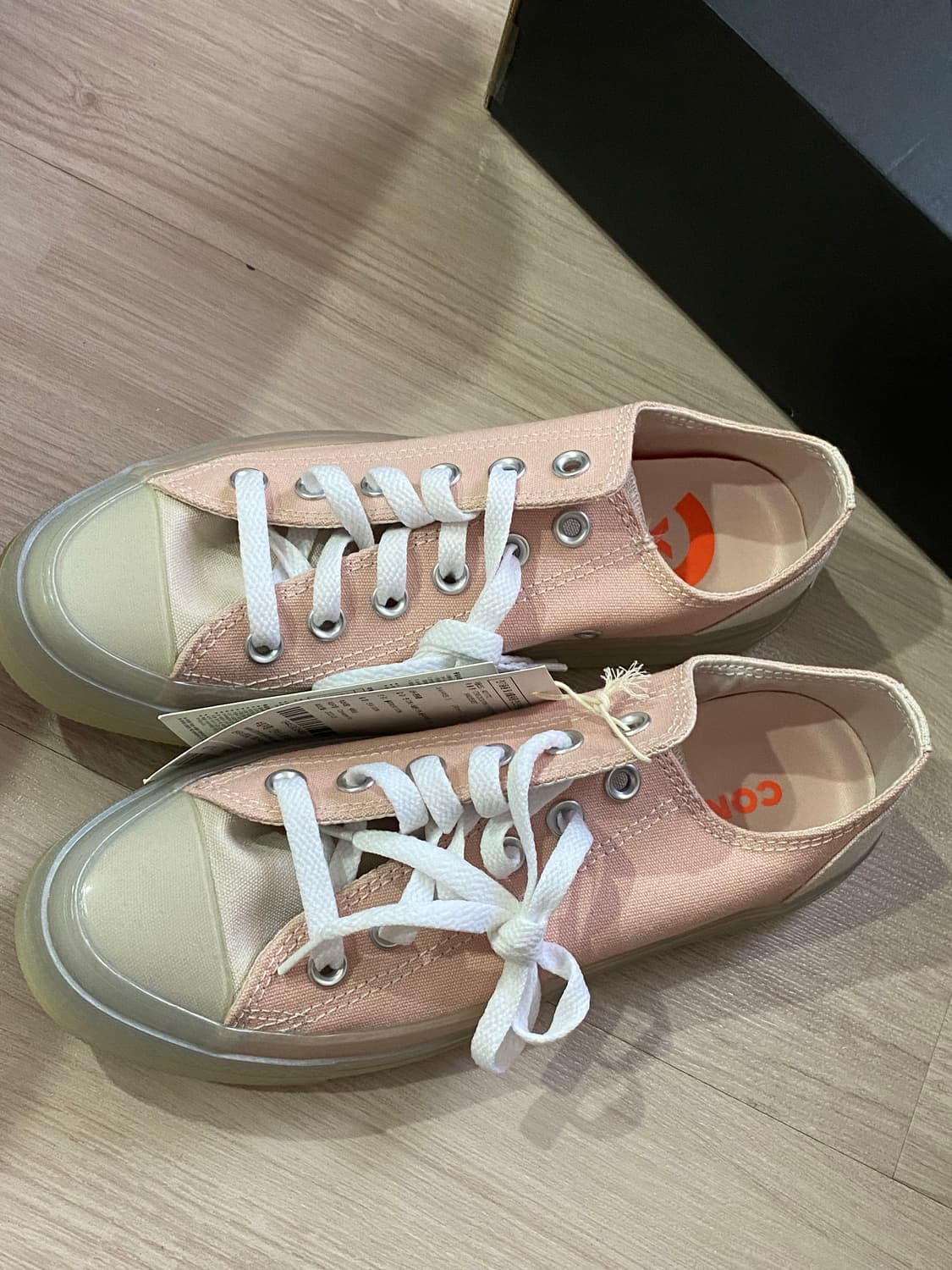 컨버스 연핑크 로우탑 240/5사이즈(새상품) 상품이미지4