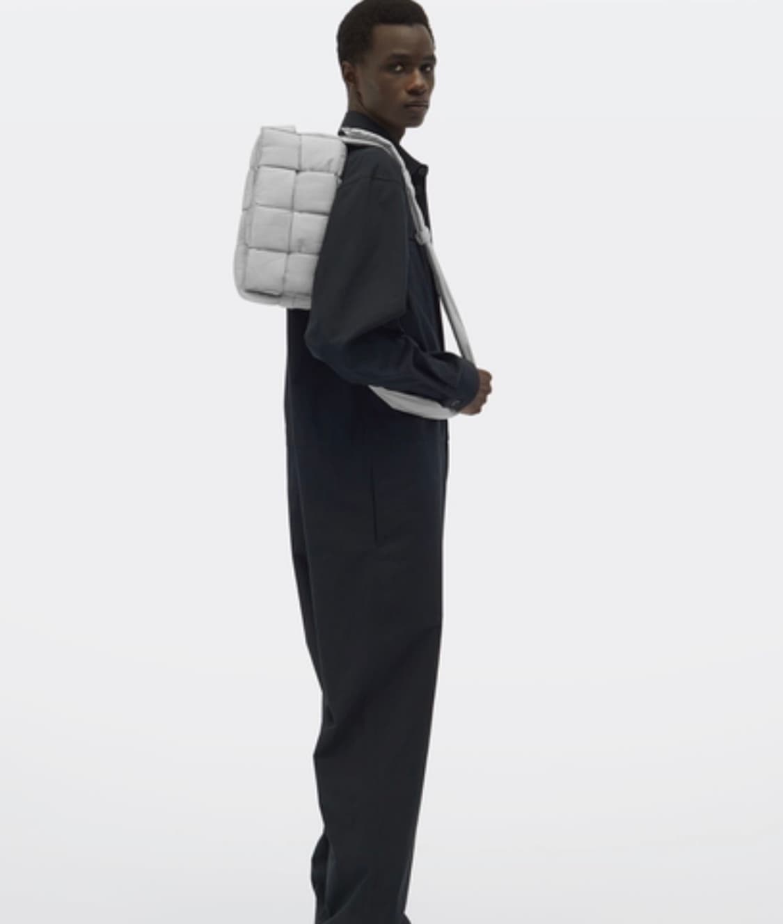 보테가 베네타 / 패딩 카세트 백 / 그레이 / 사이즈 M 상품이미지2