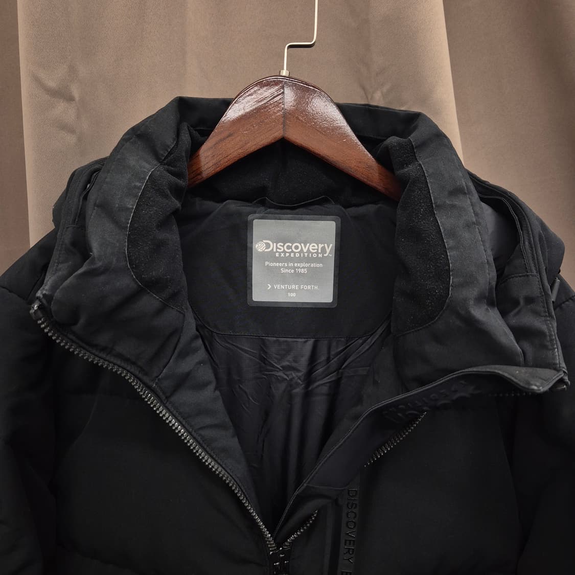 디스커버리 익스페디션 블랙 롱패딩 상품이미지2