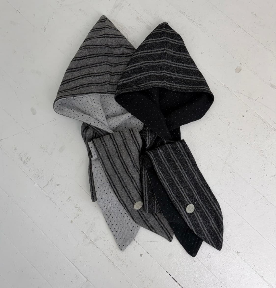 콜로신스 후드 리버시블 스카프 블랙 스트라이프 상품이미지2