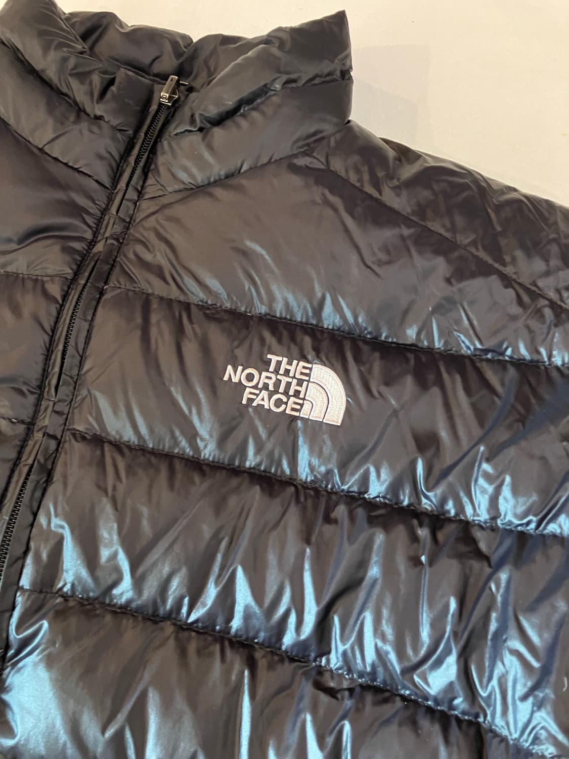 노스페이스 마티에 700필 유광 애벌래 경량패딩 상품이미지2