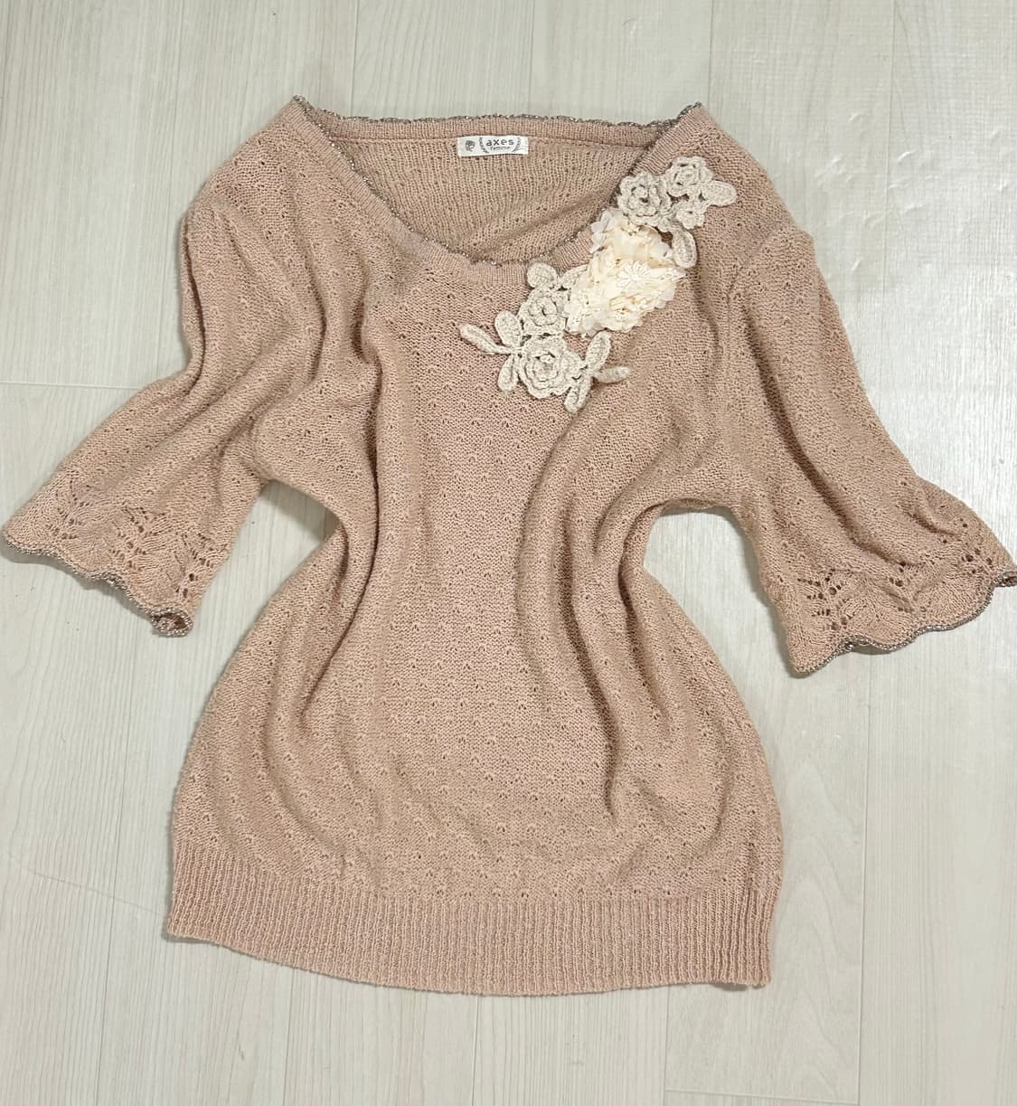 엑시즈팜 살구핑크 꽃자수 코사지 반팔 니트 히메갸루 모리걸 페어리 상품이미지1