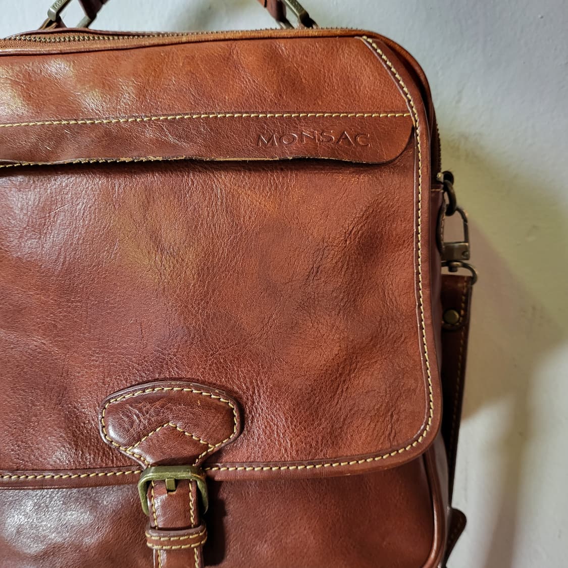 몽삭 올 레더 크로스백 상품이미지4