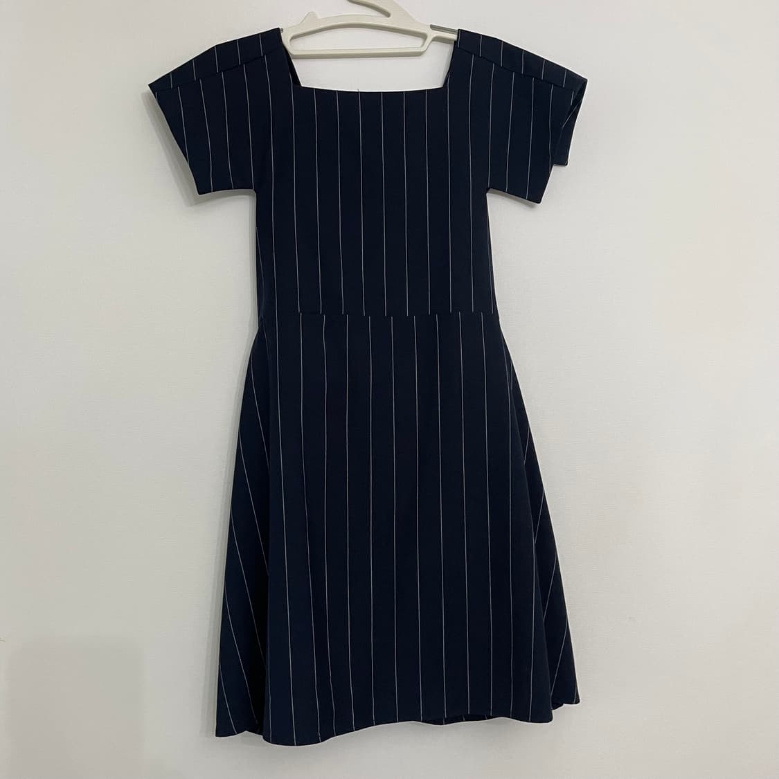 프레클 메이드 백크로스 핀스트라이프 원피스 상품이미지4