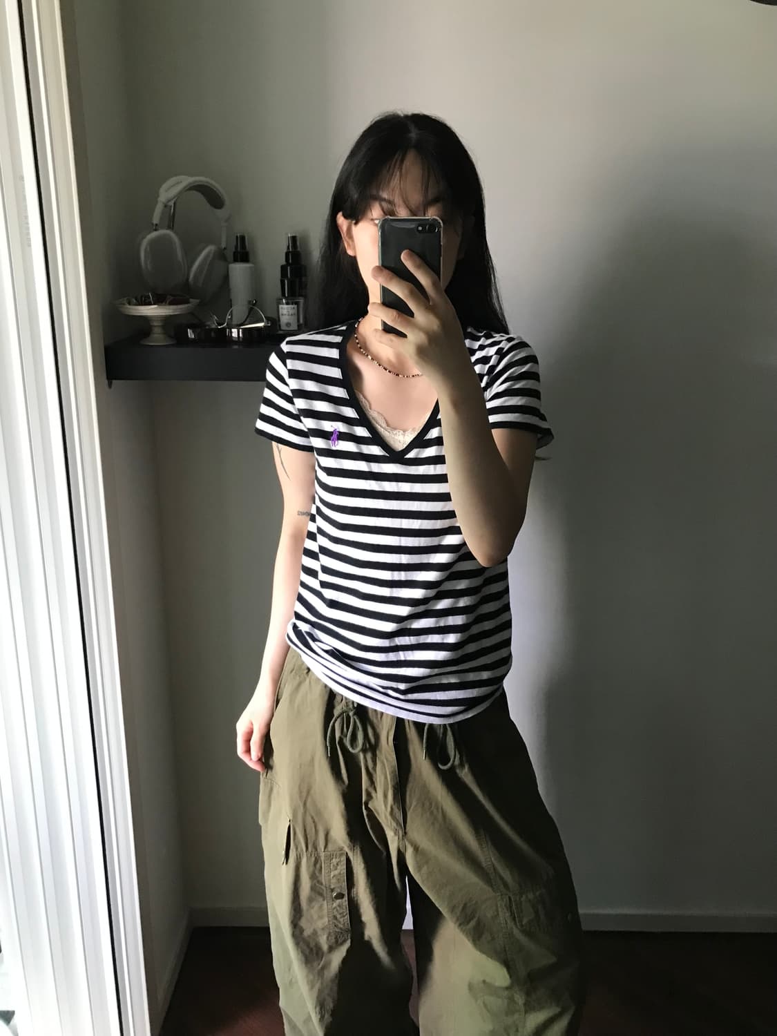 폴로 랄프로렌 포니 로고 스트라이프 브이넥 반팔티 상품이미지1