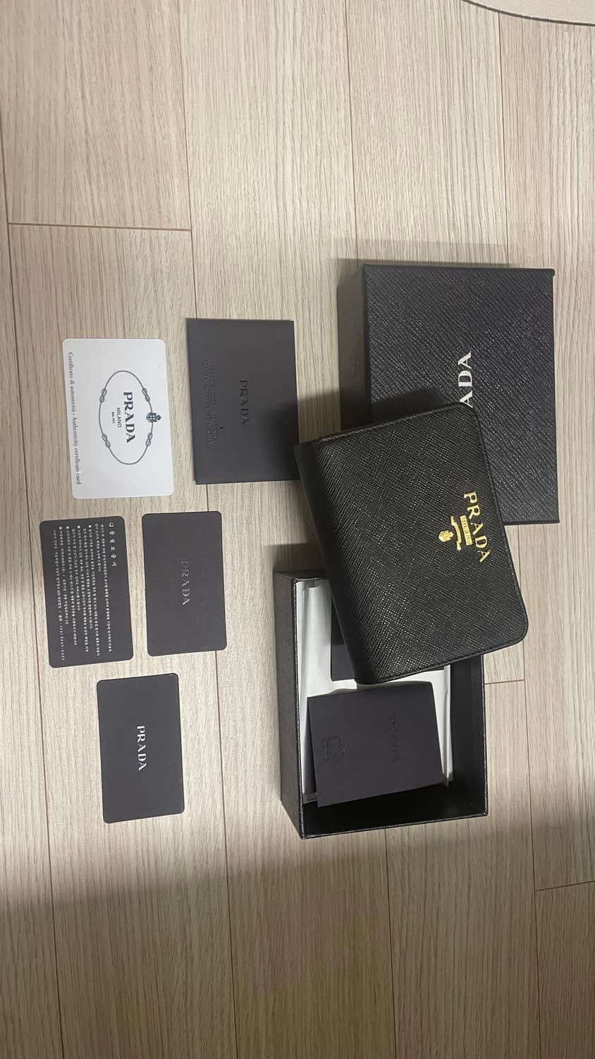 [정품] 프라다 사피아노 지퍼 반지갑 투톤 상품이미지4