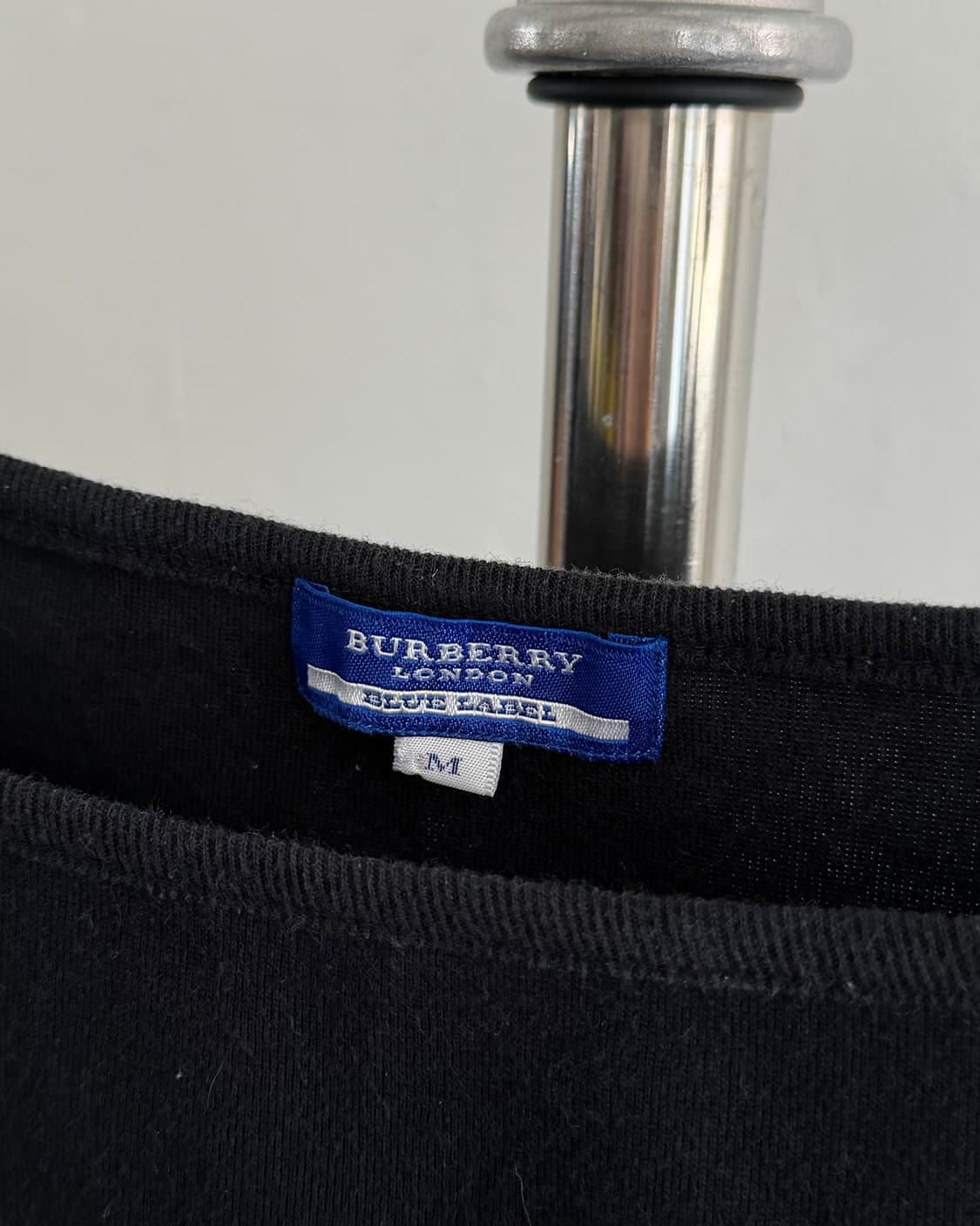 Burberry 버버리 블루라벨 블랙 오프숄더 슬리브리스 탑 상품이미지5