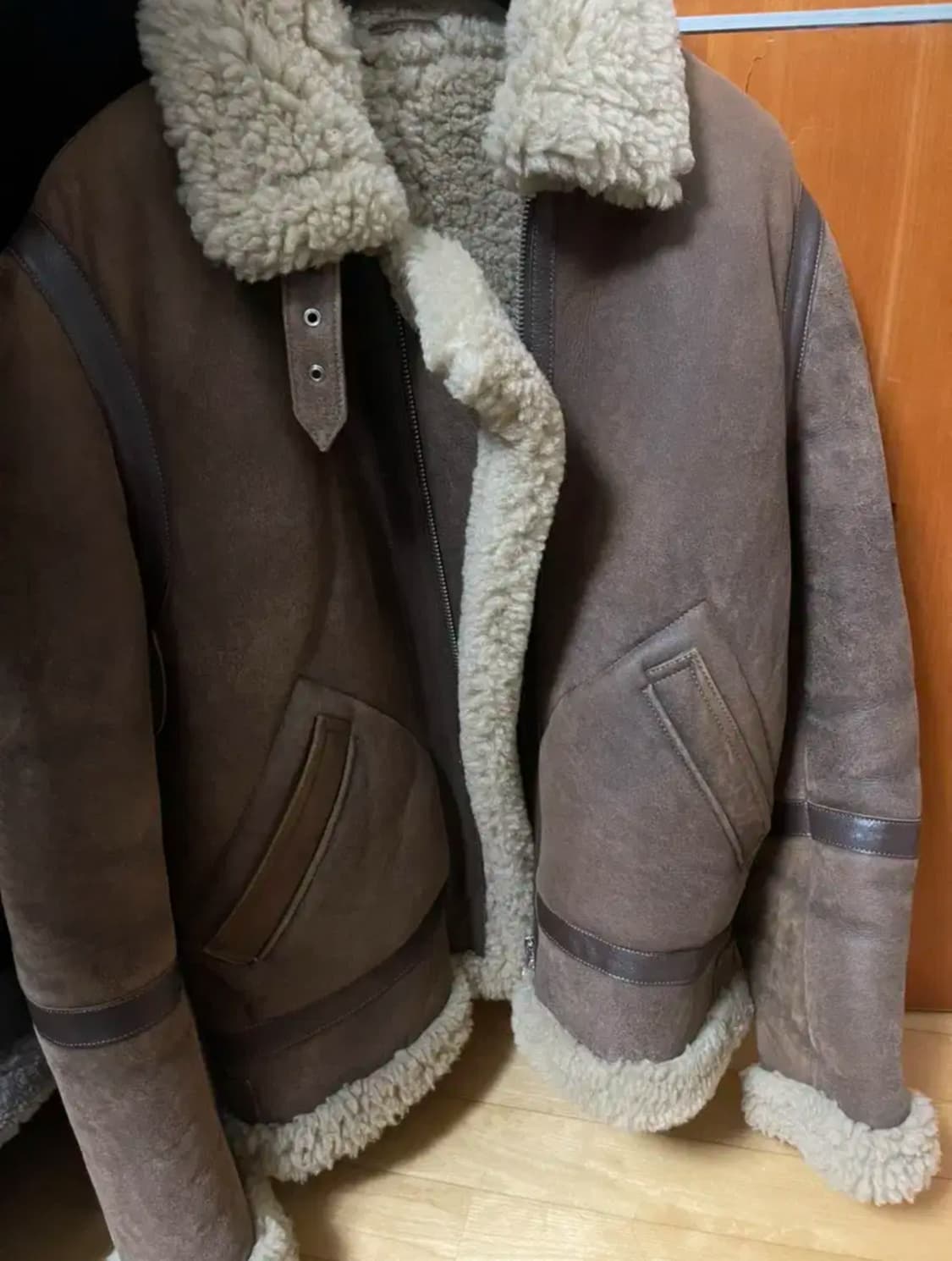 아크네 무스탕 상품이미지2