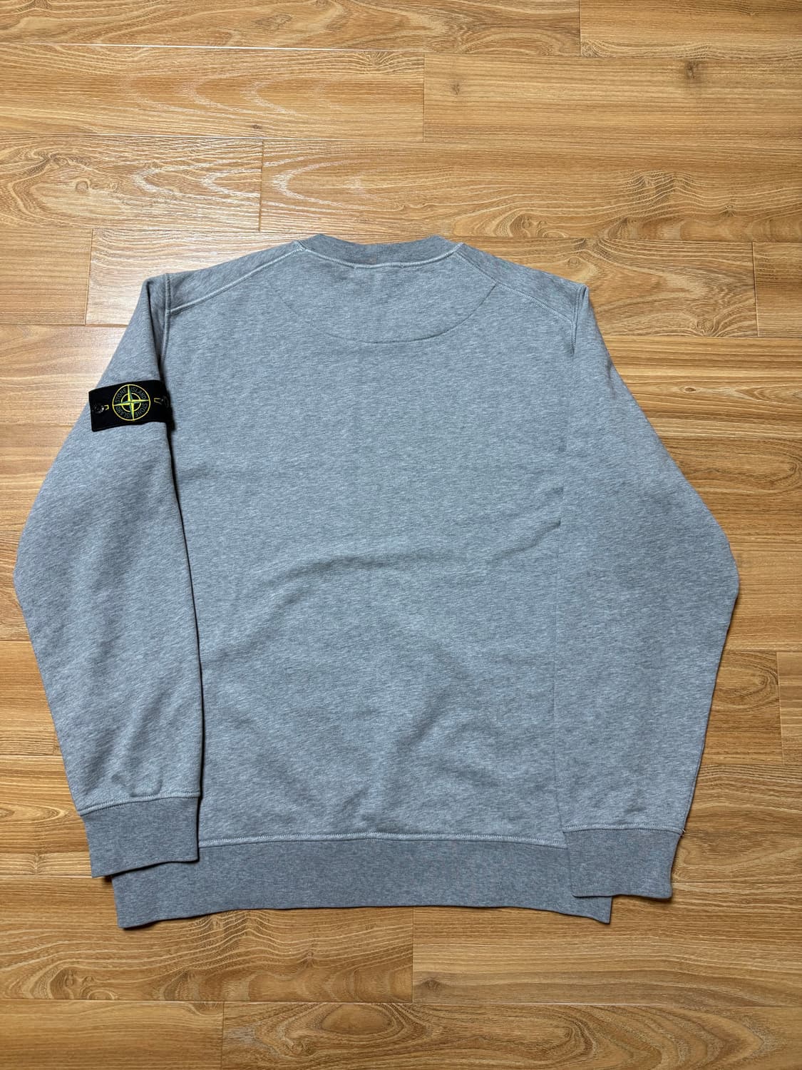 [XXL]스톤아일랜드 맨투맨 24SS 상품이미지2