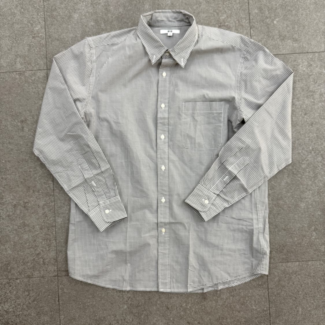 새상품 급 유니클로 그레이 셔츠 상품이미지4