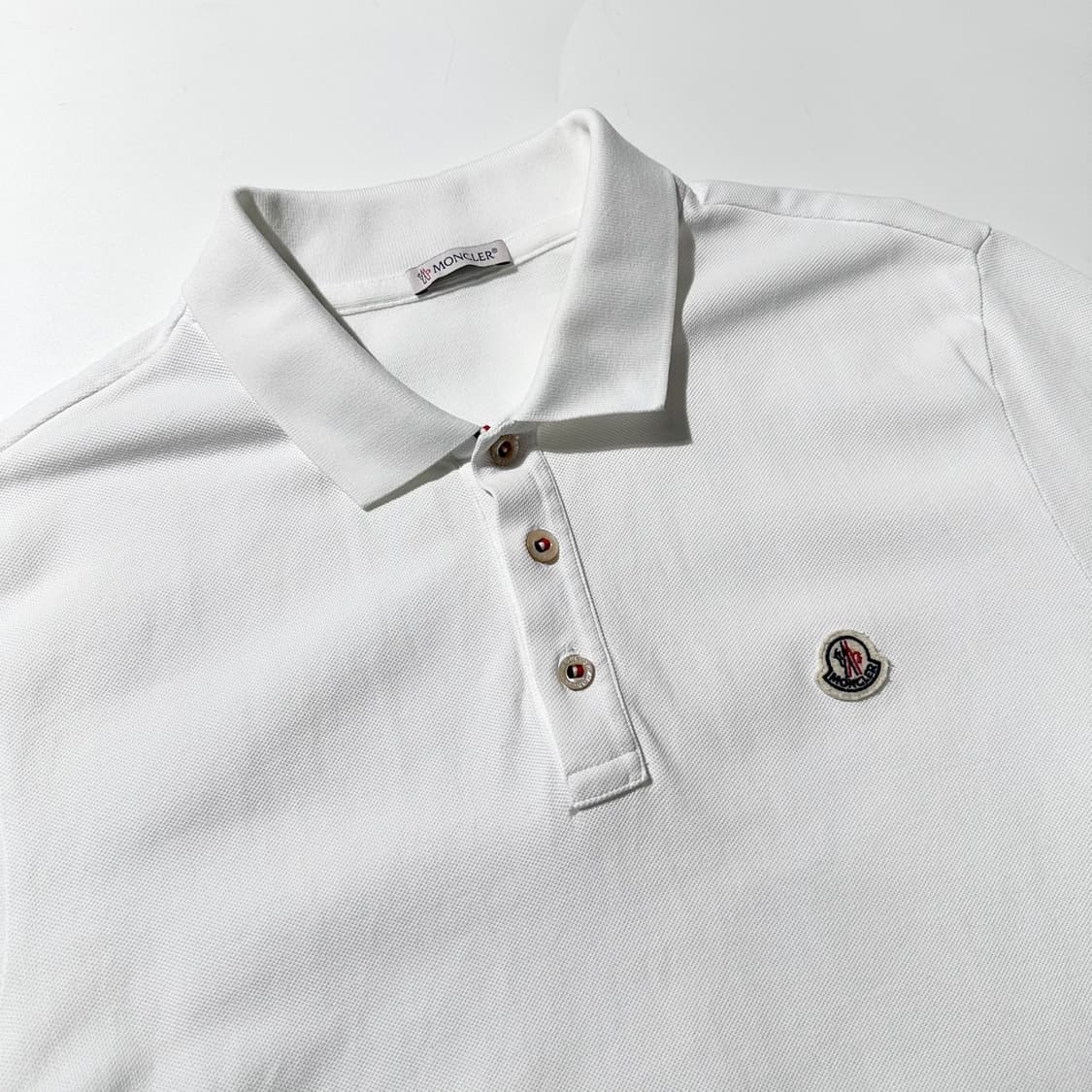 몽클레어 로고 패치 폴로 피케 반팔 티셔츠 상품이미지3