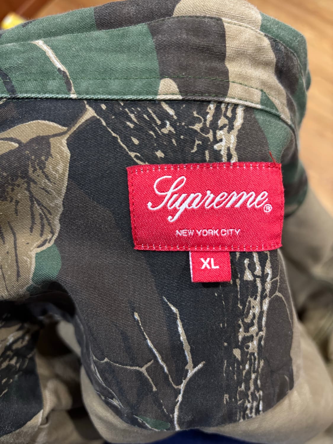 22fw 슈프림 우드랜드 리얼트리 셔츠 상품이미지4