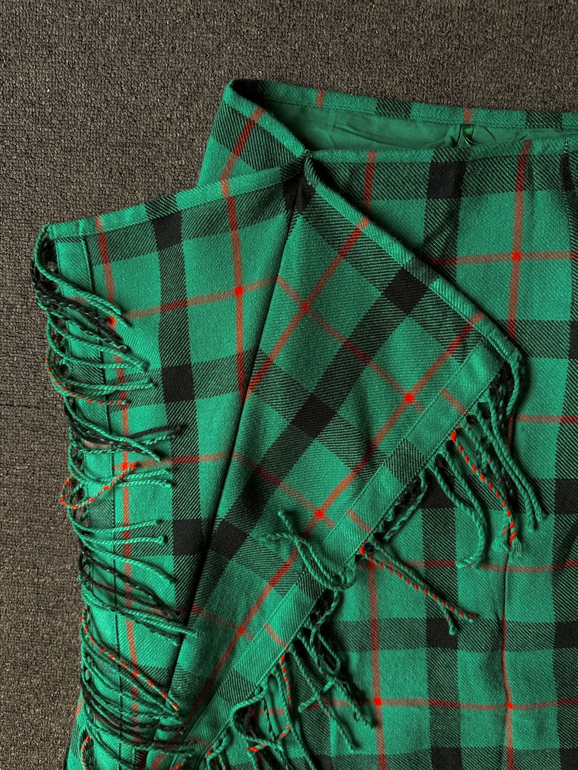 JW Anderson x Uniqlo 프린지 체크 스커트 상품이미지10