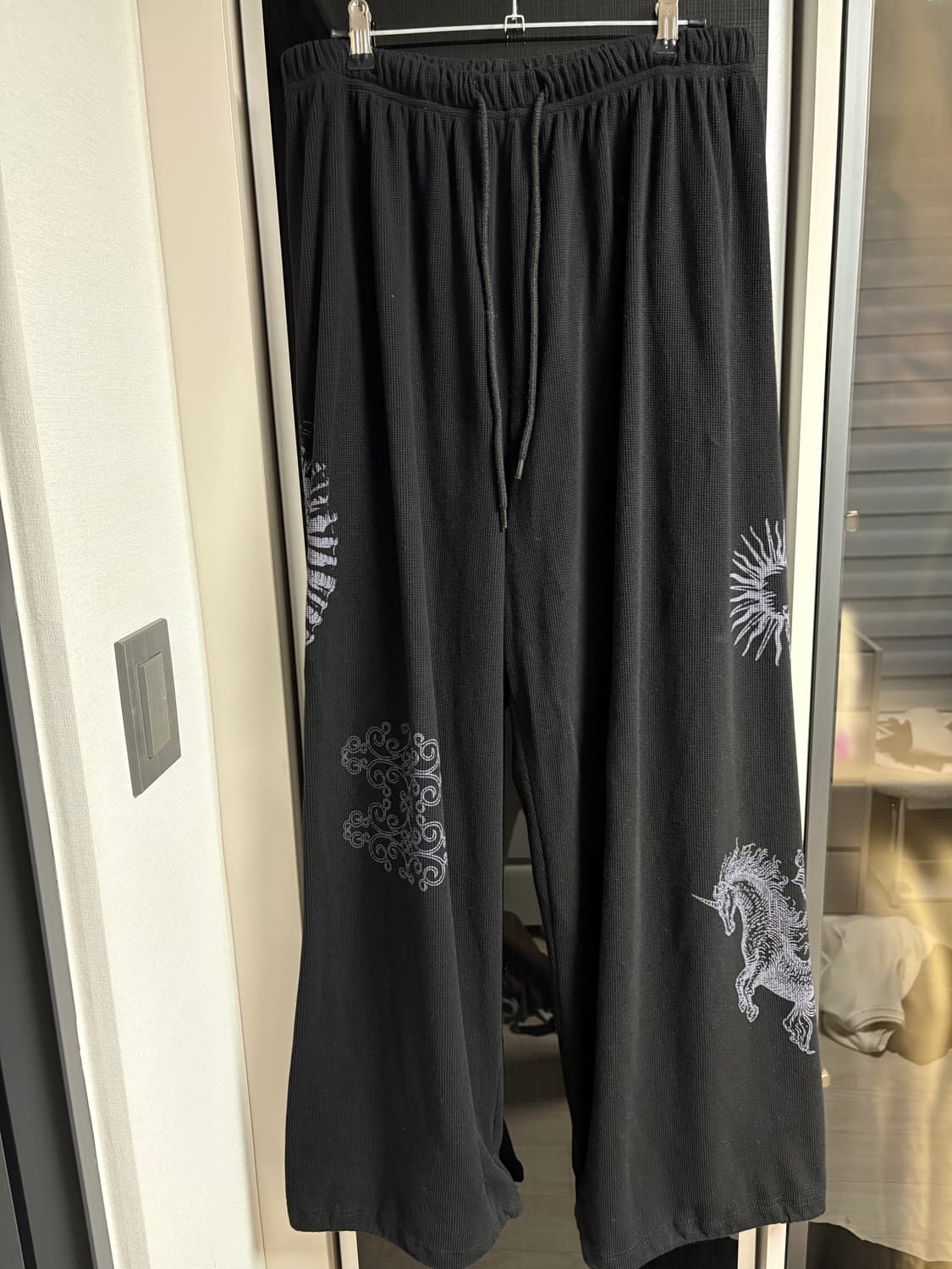 투머치택스 타로 와플 집업 후드 팬츠 셋업 블랙 상품이미지7