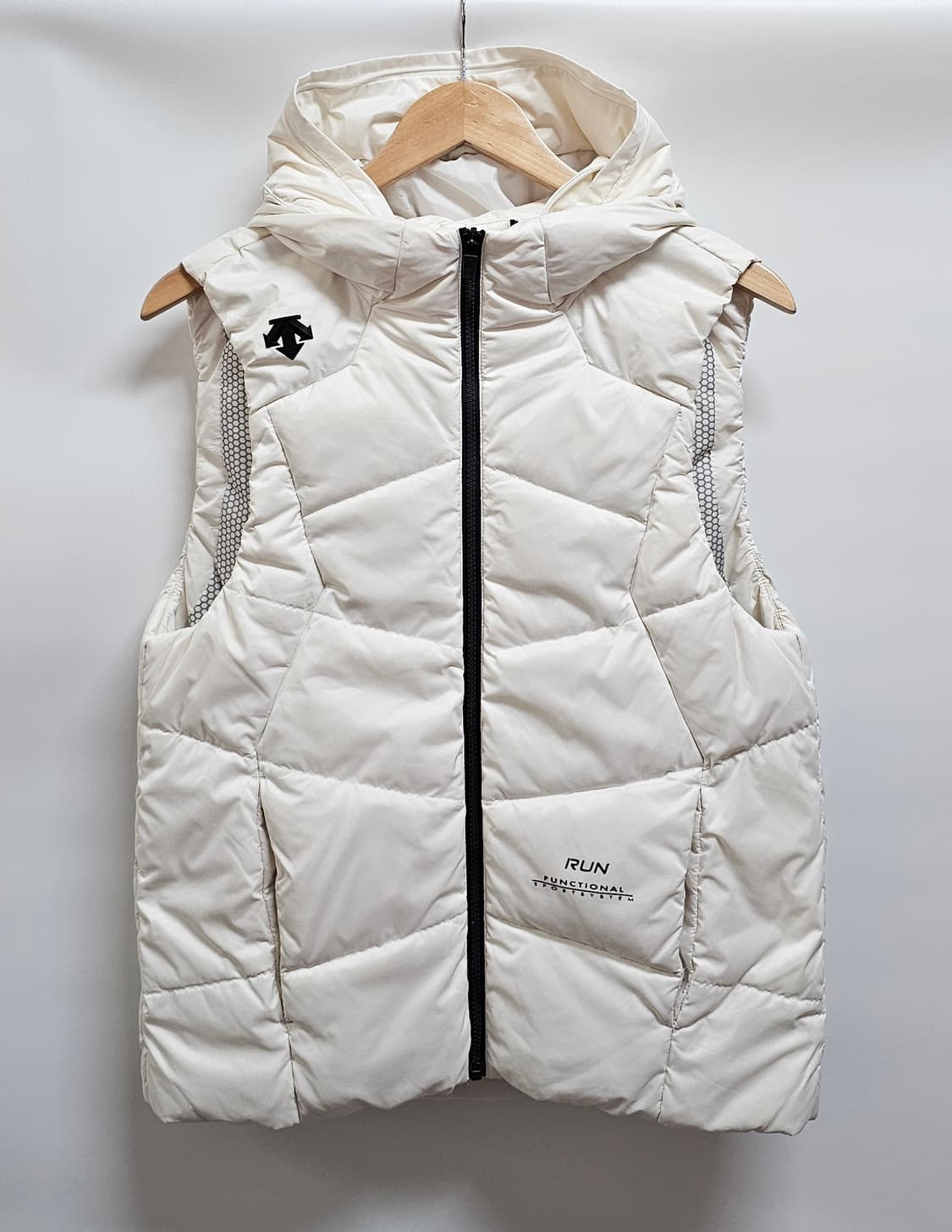 데상트 후드 덕다운 패딩조끼 95 상품이미지1