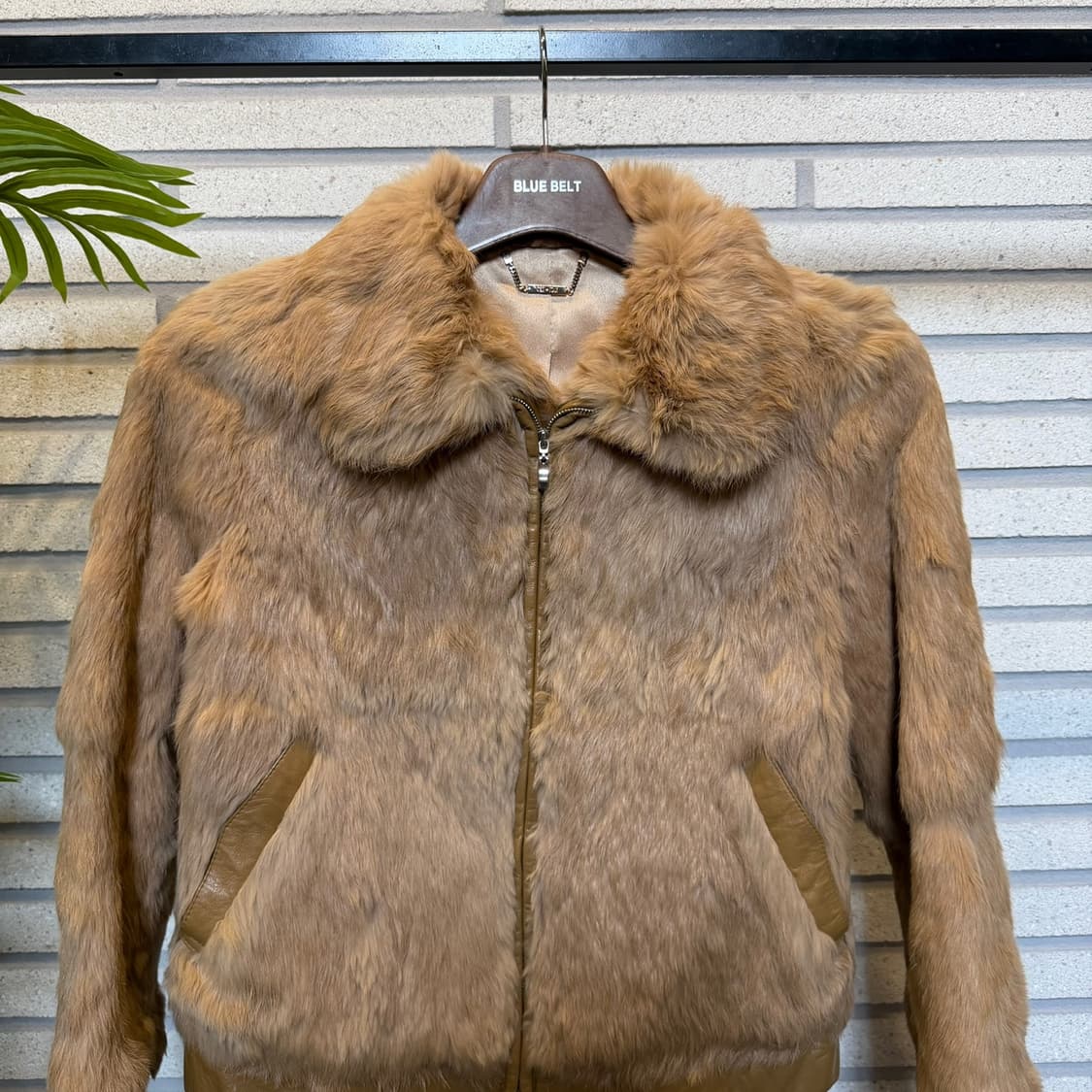 쎄뚜 퍼 봄버자켓 가죽시보리 디테일 브라운 상품이미지4