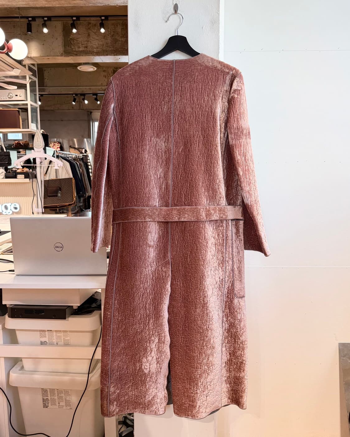 보테가 베네타 핑크 벨벳 벨티드 코트  상품이미지7