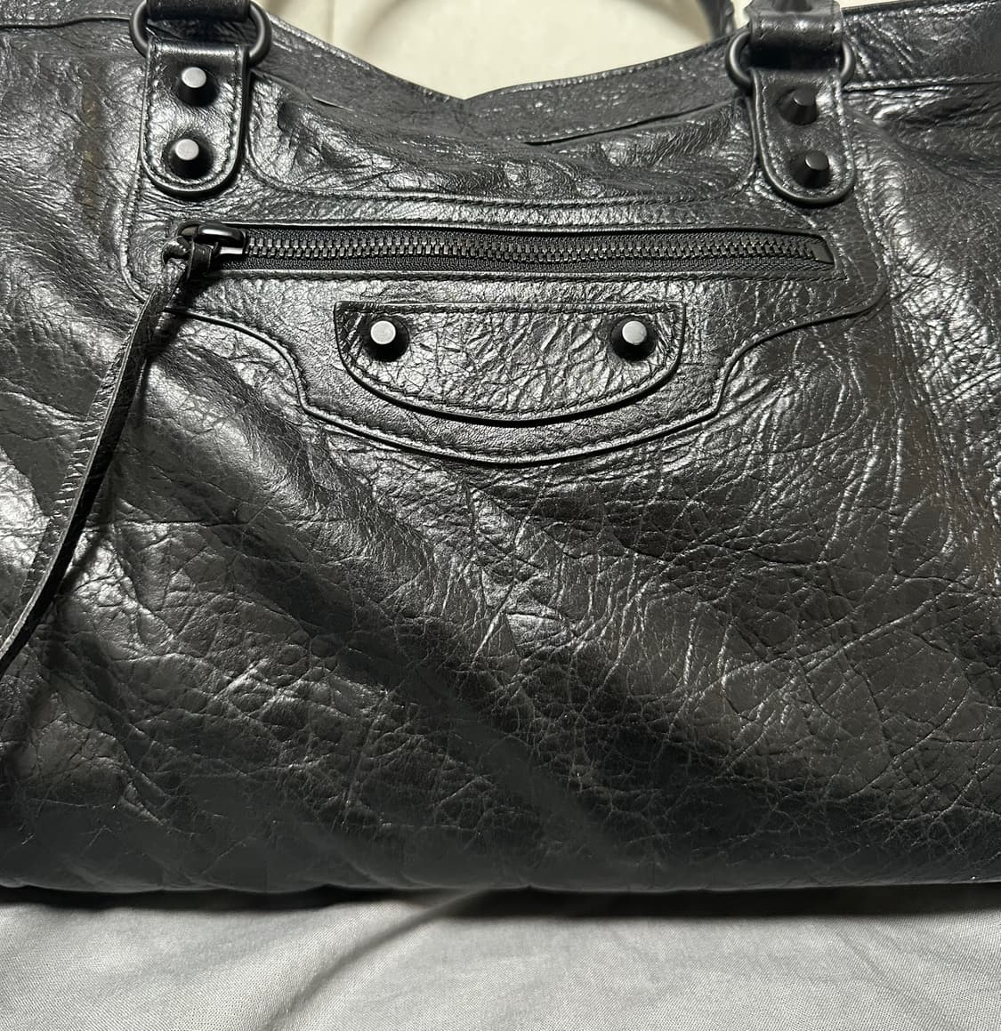 [S급 정품] 발렌시아가 르 시티 모터백 라지 블랙 상품이미지4