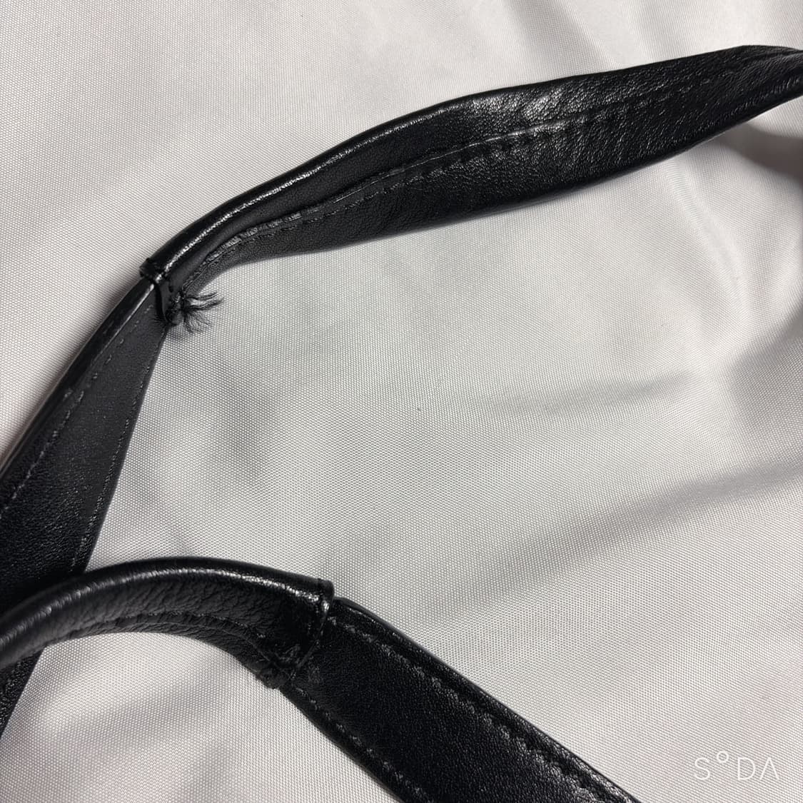 코치 블랙 시그니처 캔버스 숄더백 상품이미지7