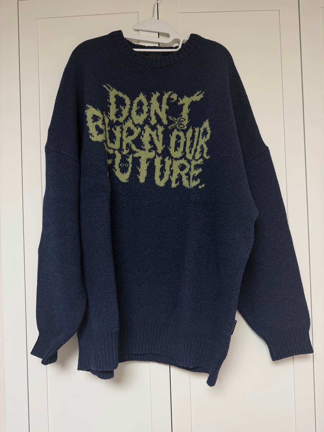 XL 아조바이아조 니트 네이비 상품이미지1