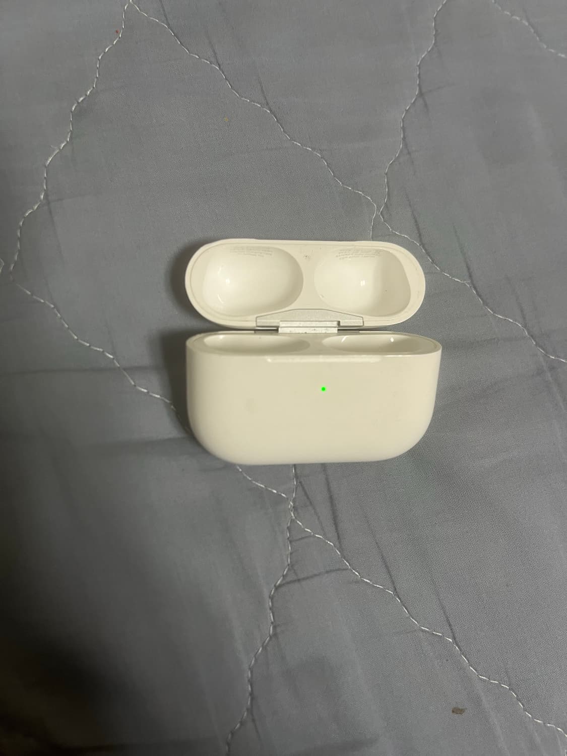 에어팟 프로2 라이트닝 본체 상품이미지1