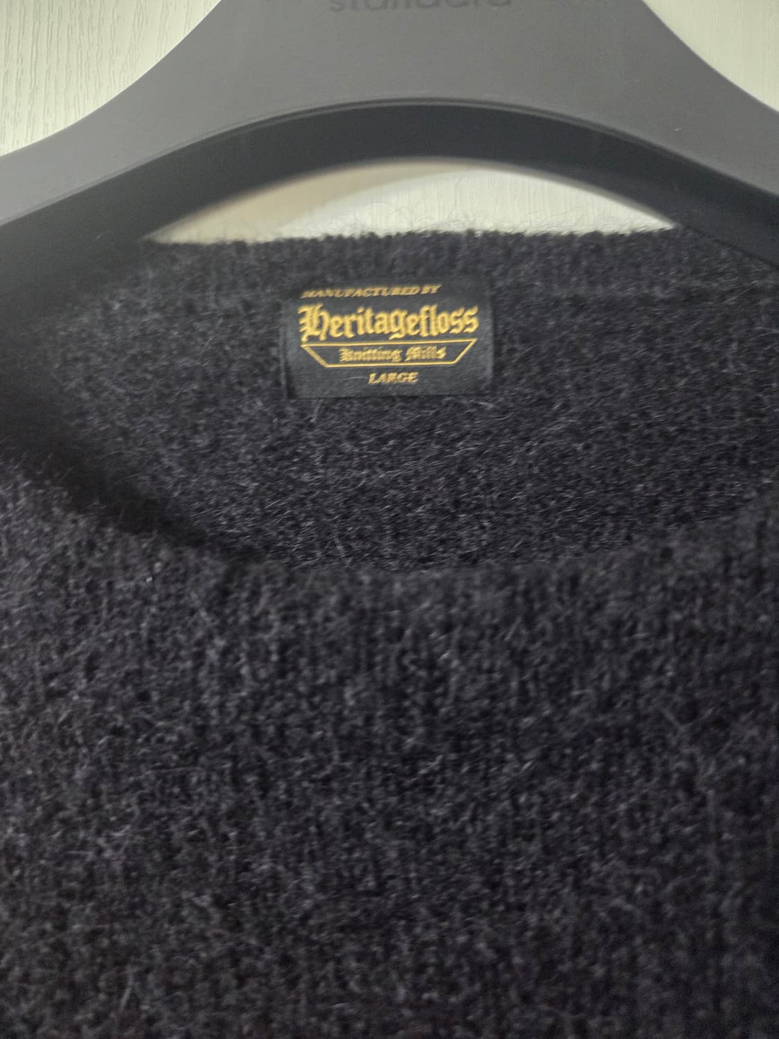 헤리티지플로스 알파카 니트 블랙L 팝니다 상품이미지2