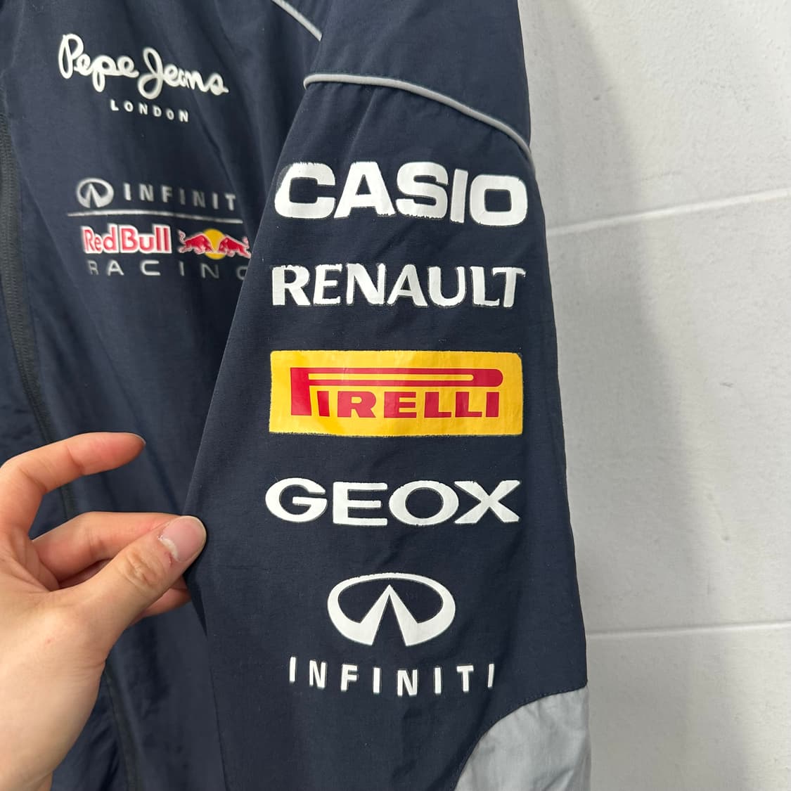 페페진스 레드불 F1 레이싱 자켓 상품이미지4
