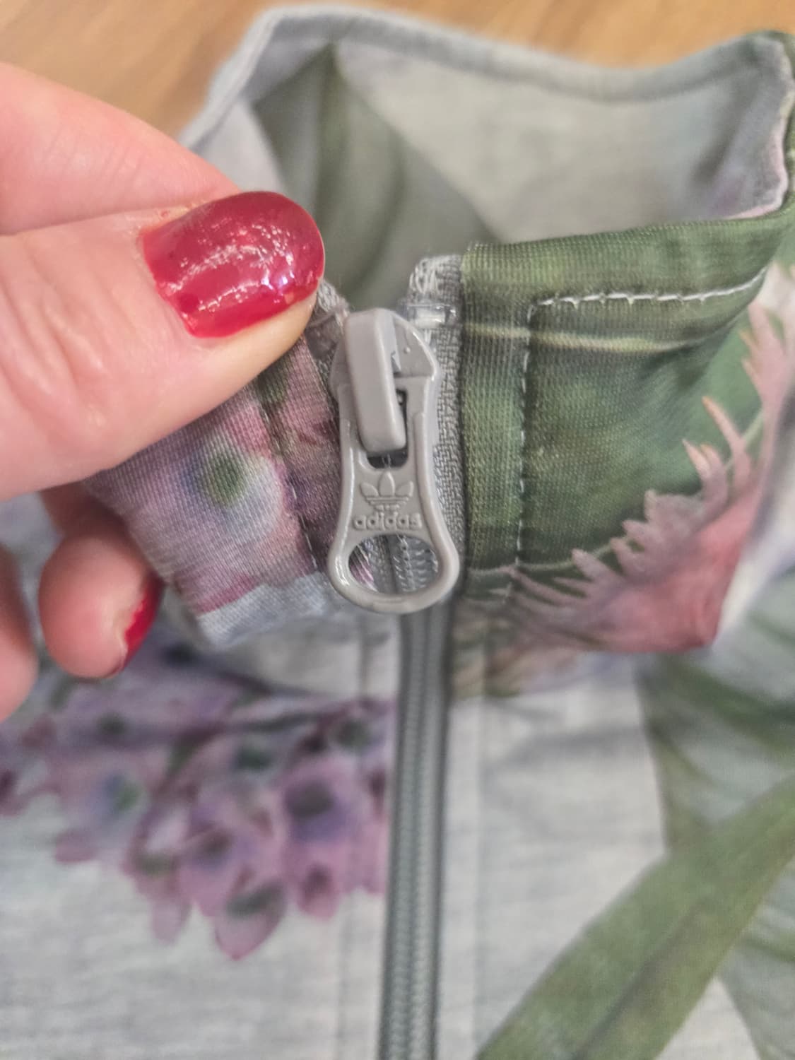 아디다스 플라워 프린팅 트랙탑 여성 상품이미지4