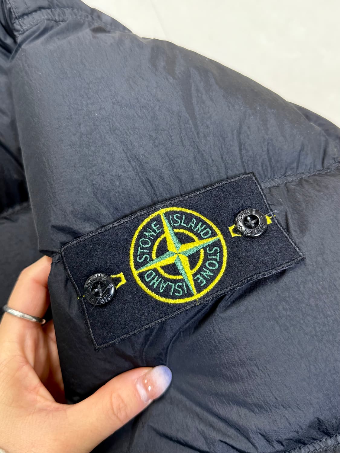 25FW 스톤아일랜드 크링클랩스 패딩 팝니다 상품이미지3