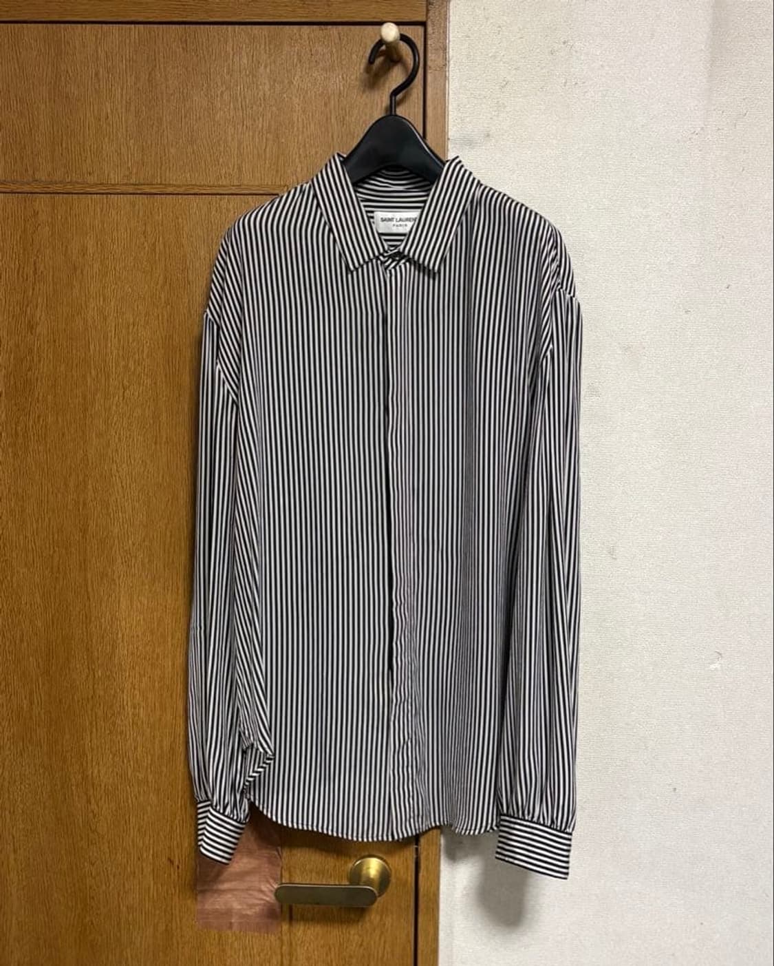[BTS 지민님 착용] 생로랑 22ss 크레페 스트라이프 실크 셔츠 상품이미지6