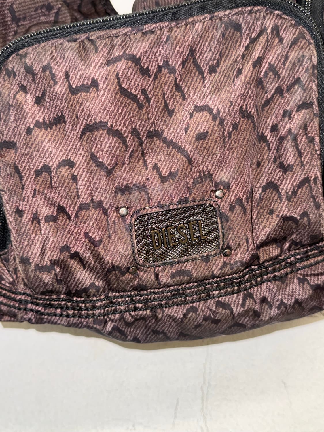 Diesel leopard nylon shoulder bag   상품이미지4