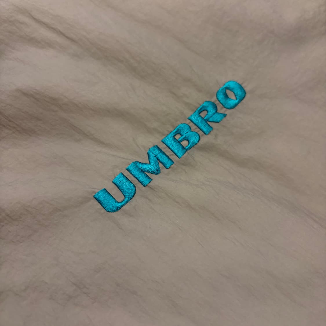 [100] 엄브로 경량 패딩 후드 점퍼 그레이 B605 상품이미지4