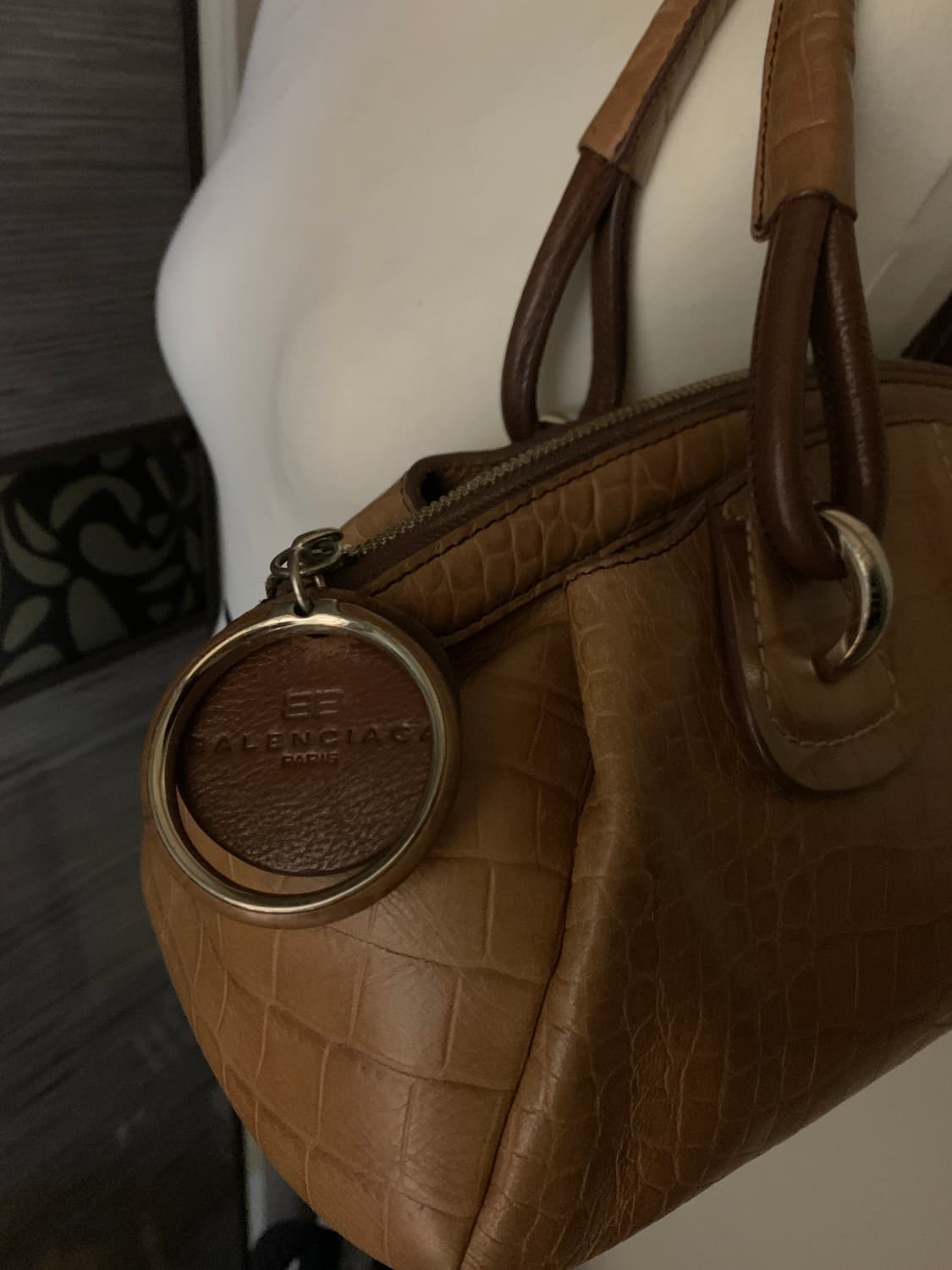 발렌시아가 토트백 상품이미지2