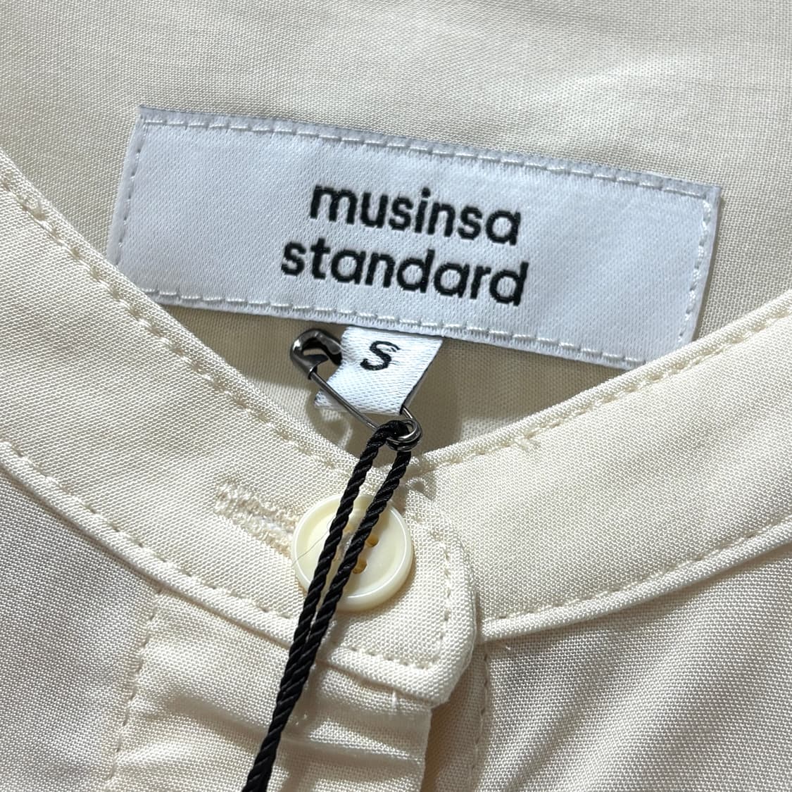 [새상품] 무신사 여성 셔츠 상품이미지3