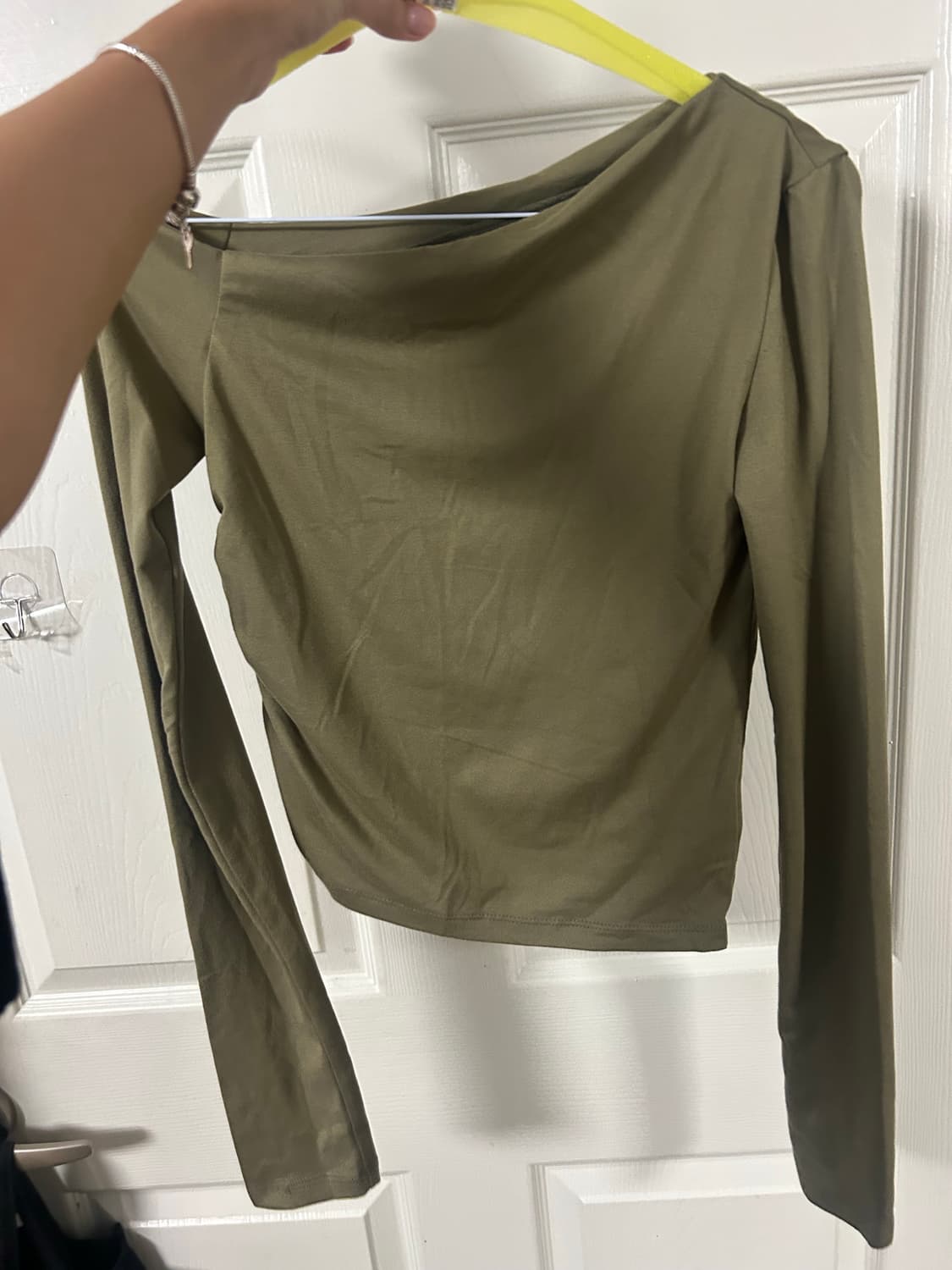 다이애그널 one shoulder soft tee (khaki)  상품이미지2