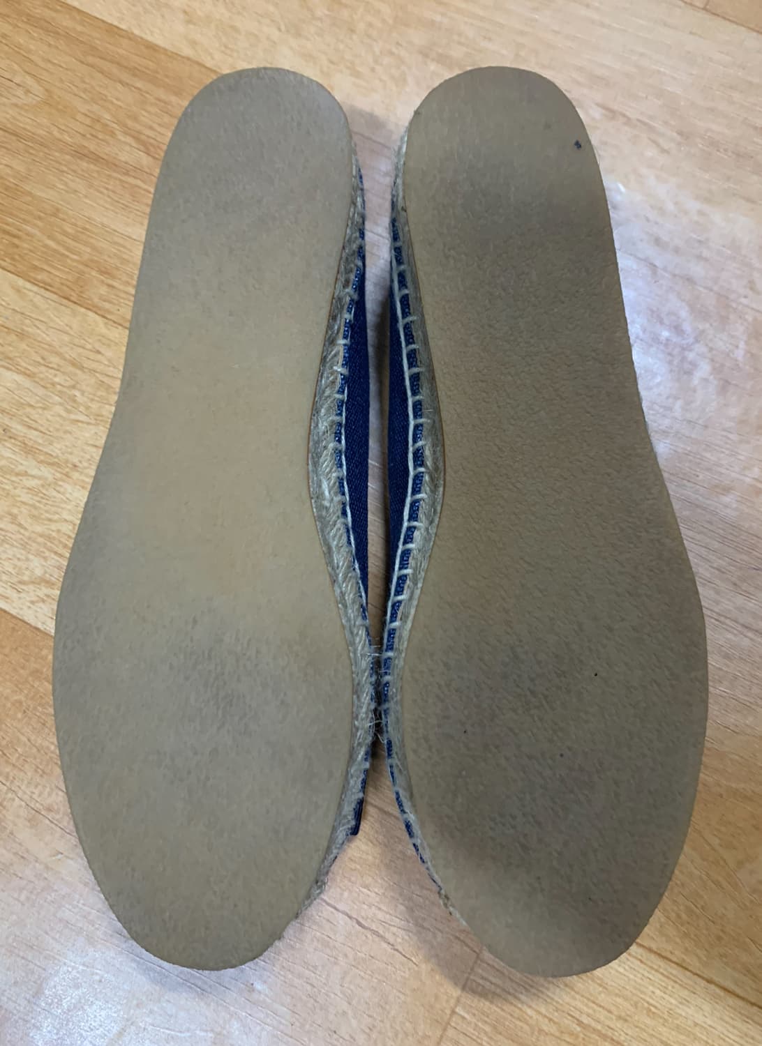 FERRAGAMO 페레가모 보우 디테일 데님 에스파드류(5-M 사이즈) 상품이미지8